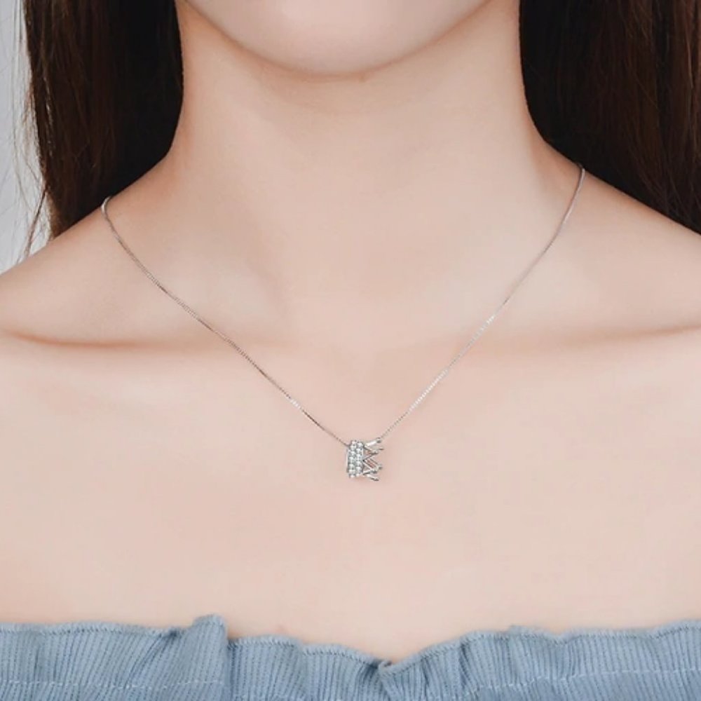 NEW 925 Sterling Silver Diamond Crown Necklace - Picture 4 of 5